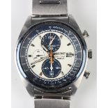 A Seiko Chronograph 100M steel gentleman's bracelet wristwatch with quartz movement, the signed '
