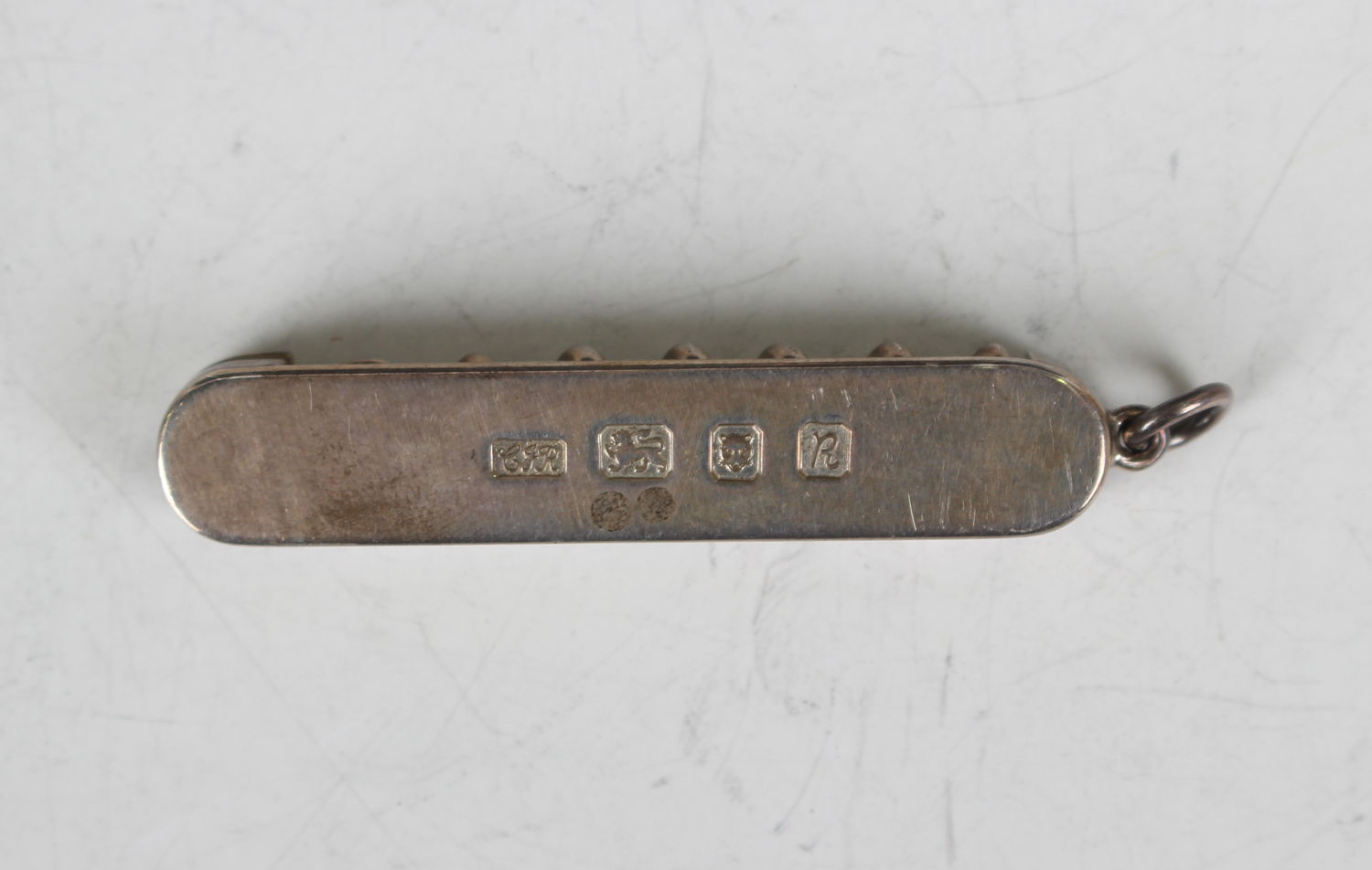 A late Victorian silver curved rectangular card case with engraved scroll decoration, Birmingham - Image 3 of 7
