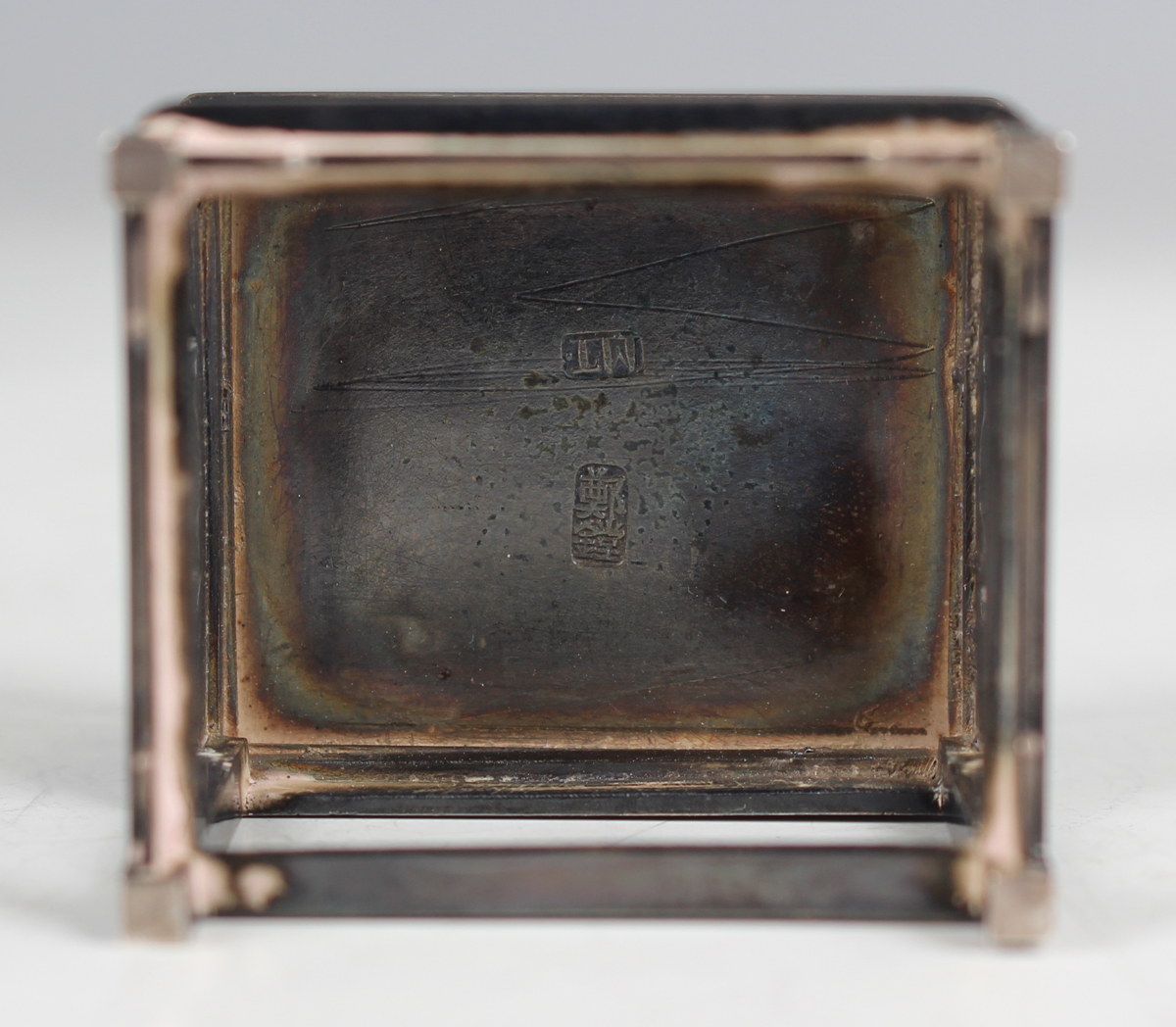 A Chinese export silver miniature armchair by Luen Wo, early 20th century, the pierced floral and - Image 3 of 8