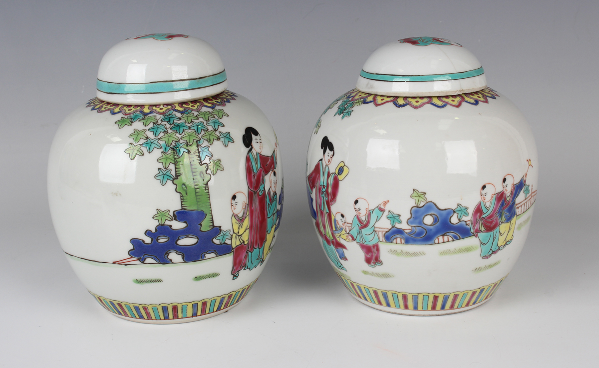 A pair of Chinese famille rose porcelain ginger jars and covers, 20th century, each painted with - Image 15 of 15