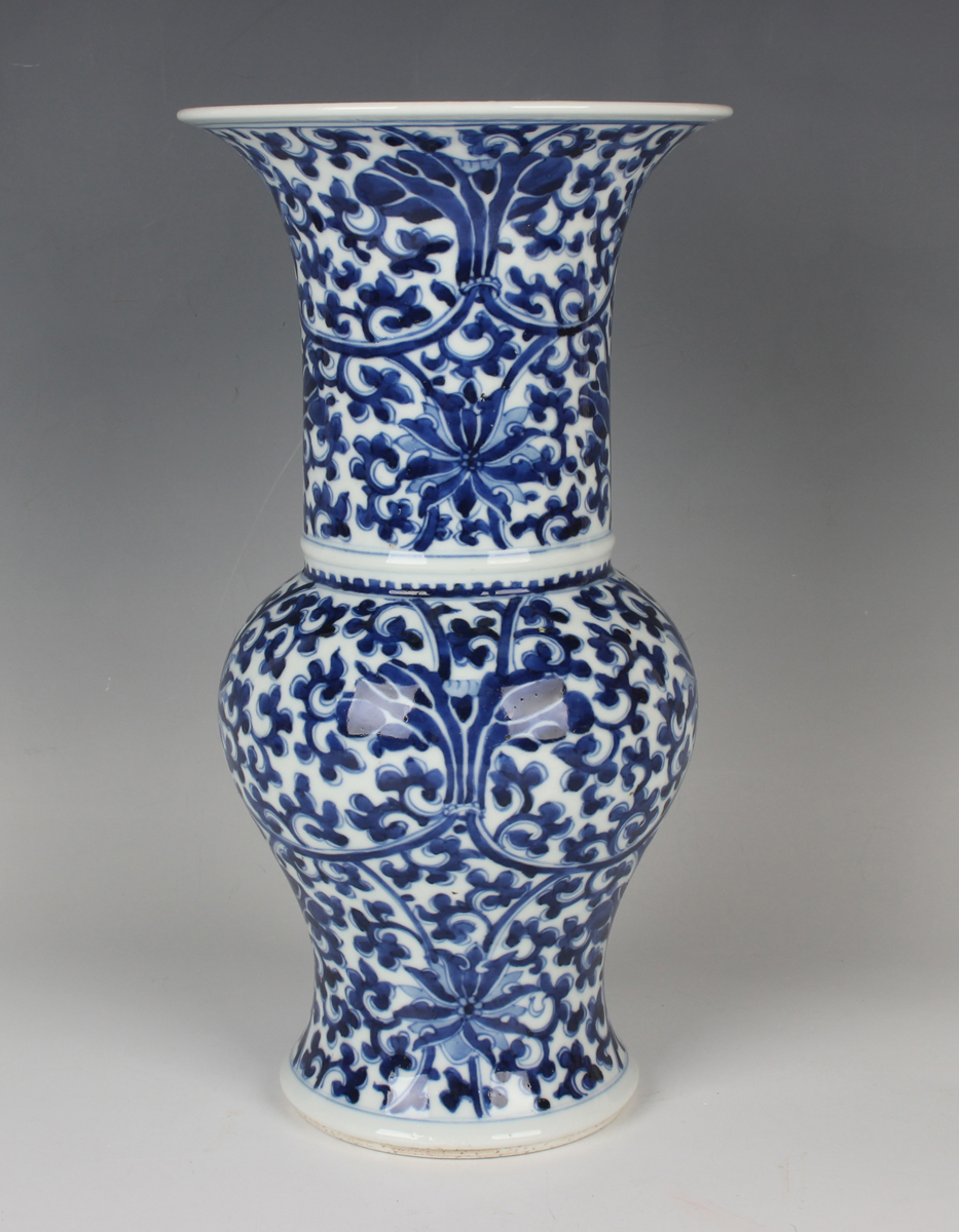 A Chinese blue and white porcelain 'phoenix tail' vase, mark of Kangxi but probably 20th century - Image 7 of 7