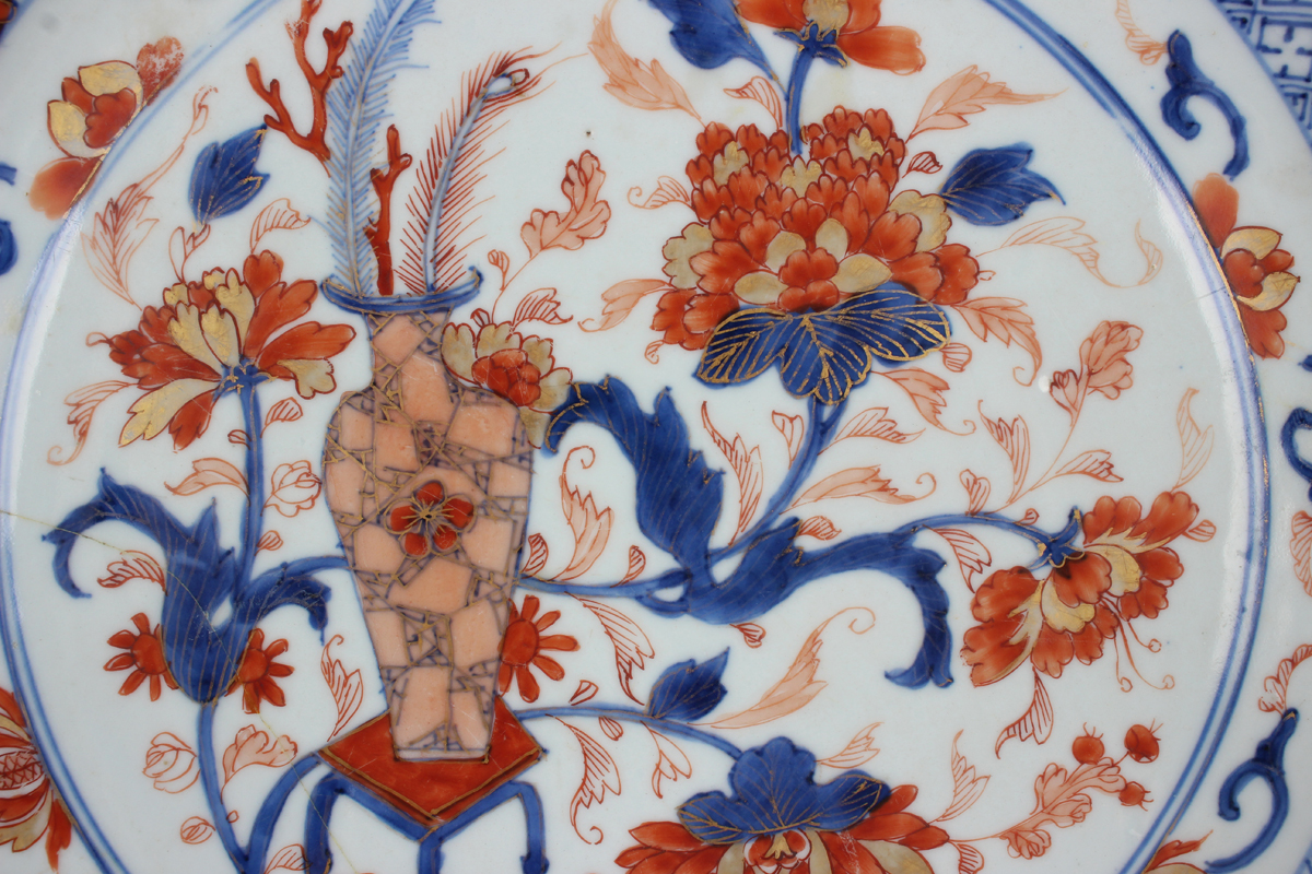 A Chinese blue and white porcelain guglet, late 18th century, painted with pavilions and trees in - Image 9 of 16