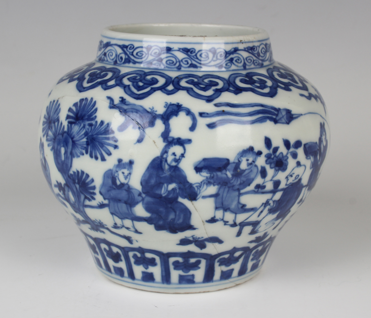 A Chinese blue and white porcelain pot, mark of Wanli but probably later, of squat baluster form, - Image 12 of 15