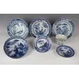 A Chinese blue and white porcelain cargo bowl, early 19th century, height 5cm, together with a group