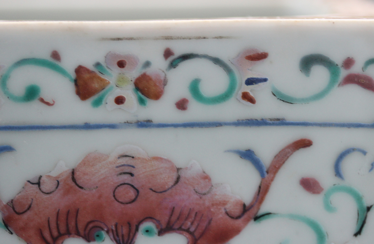 A Chinese famille rose porcelain vase, late Qing dynasty, of square section, each side painted - Image 5 of 11