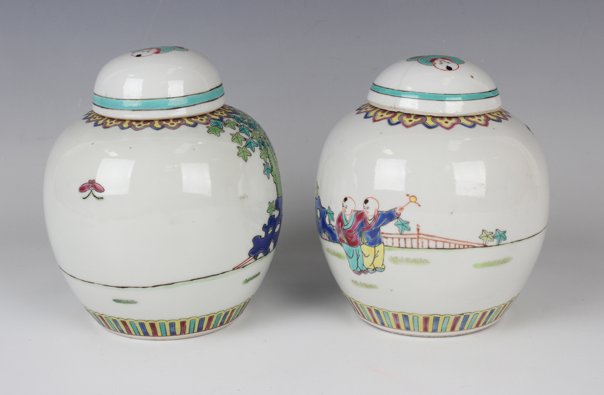 A pair of Chinese famille rose porcelain ginger jars and covers, 20th century, each painted with - Image 14 of 15