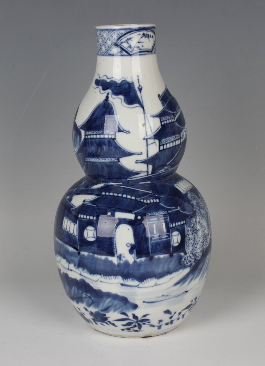 A Chinese blue and white porcelain double gourd shaped vase, mark of Kangxi but late 19th century, - Image 10 of 10