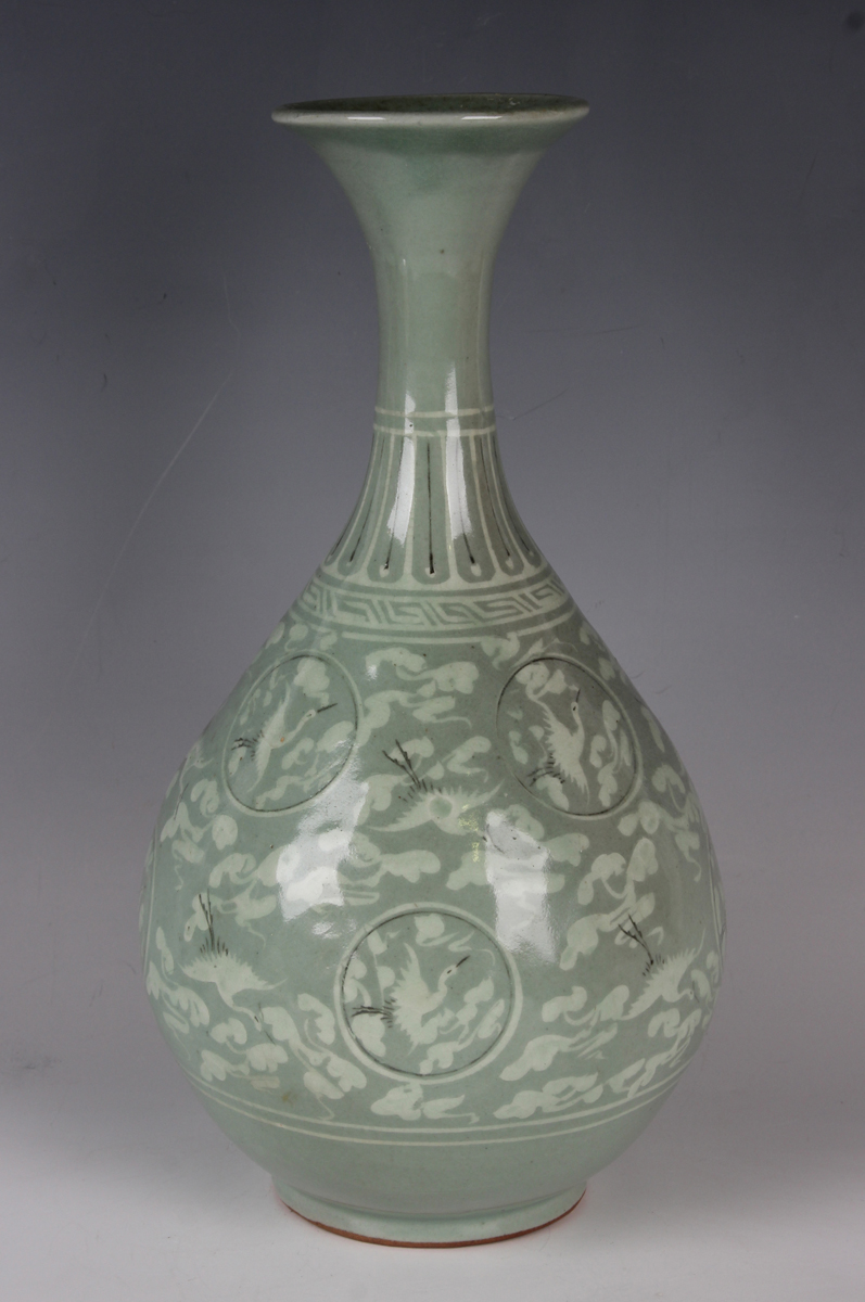 A Korean inlaid celadon vase, probably late Joseon dynasty, the pear shaped body decorated with - Image 7 of 7