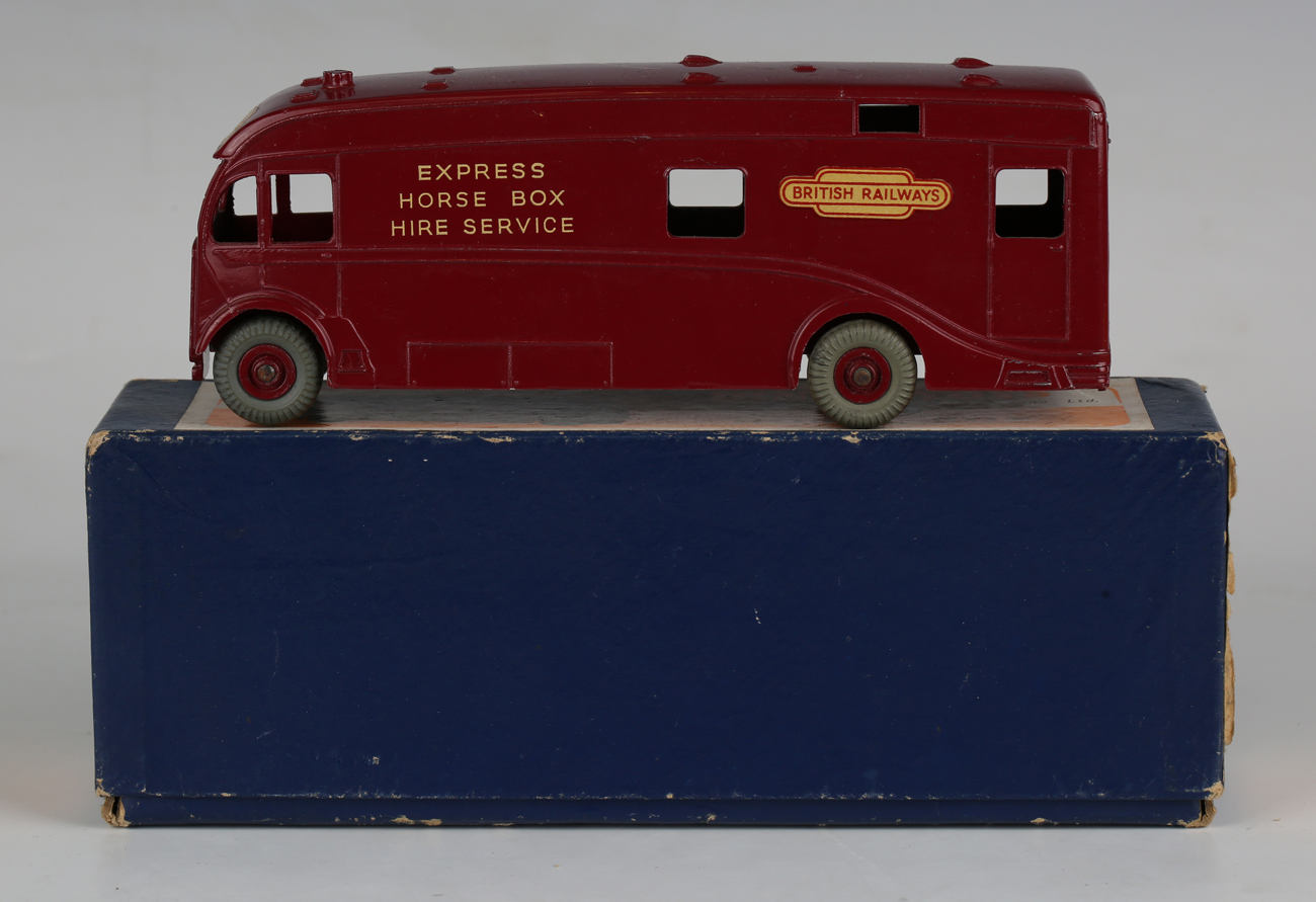 A Dinky Toys No. 581 horse box, boxed, and a No. 963 road grader with card stand and plastic - Image 18 of 20