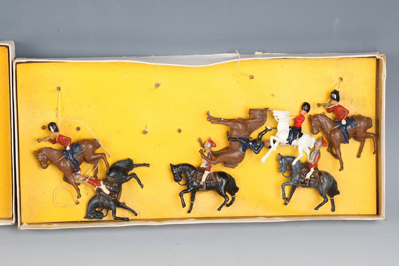 A collection of Crescent Toys lead figures, including sentries and sentry box, cavalry, Life Guards, - Image 3 of 15