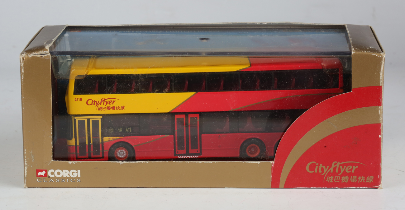 Twenty-seven Corgi Classics collectors' buses and double-deck buses in various Hong Kong liveries, - Image 30 of 35