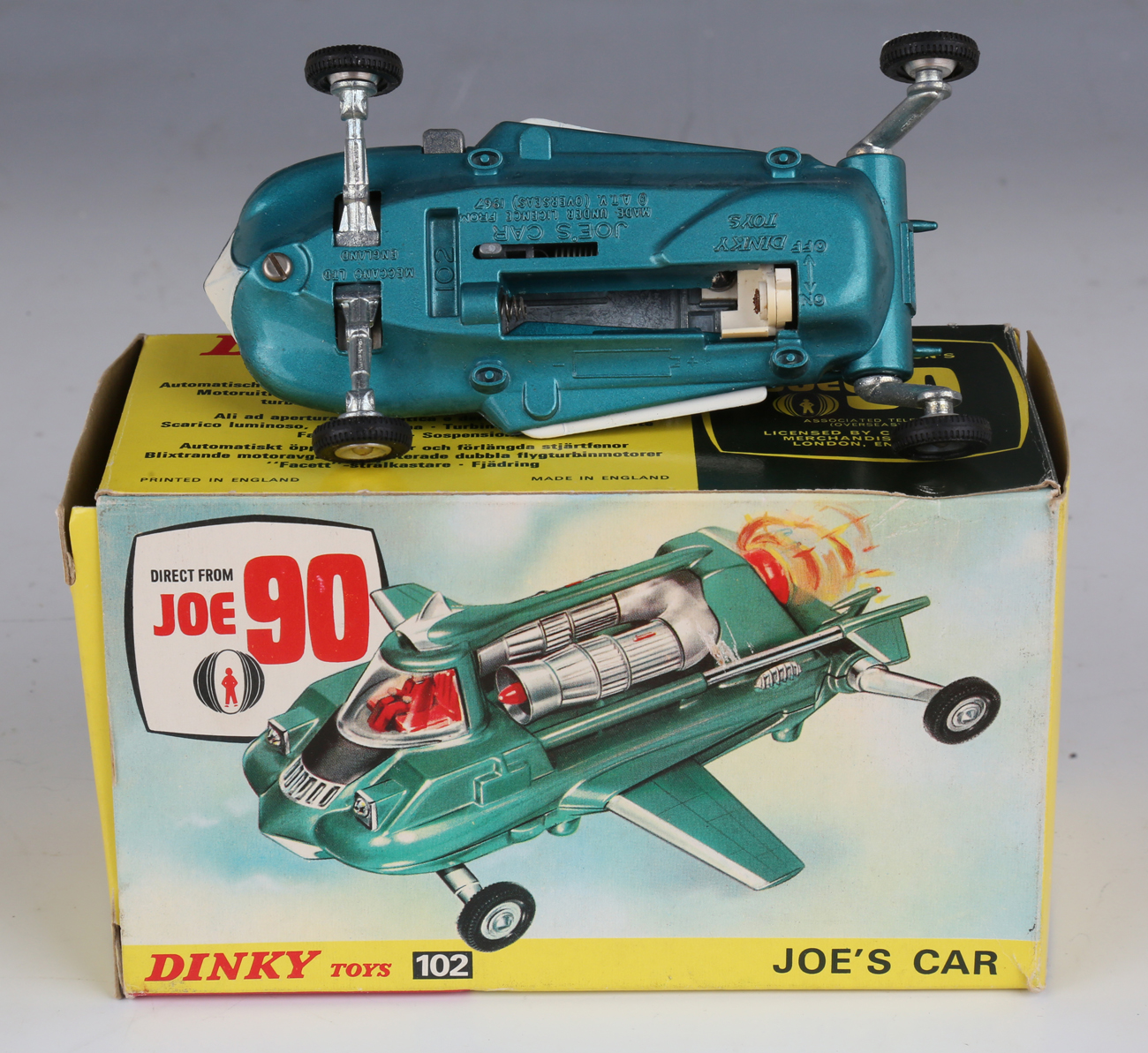 A Dinky Toys No. 102 Joe's Car, boxed with diorama, polystyrene stand and instructions (box - Image 7 of 11
