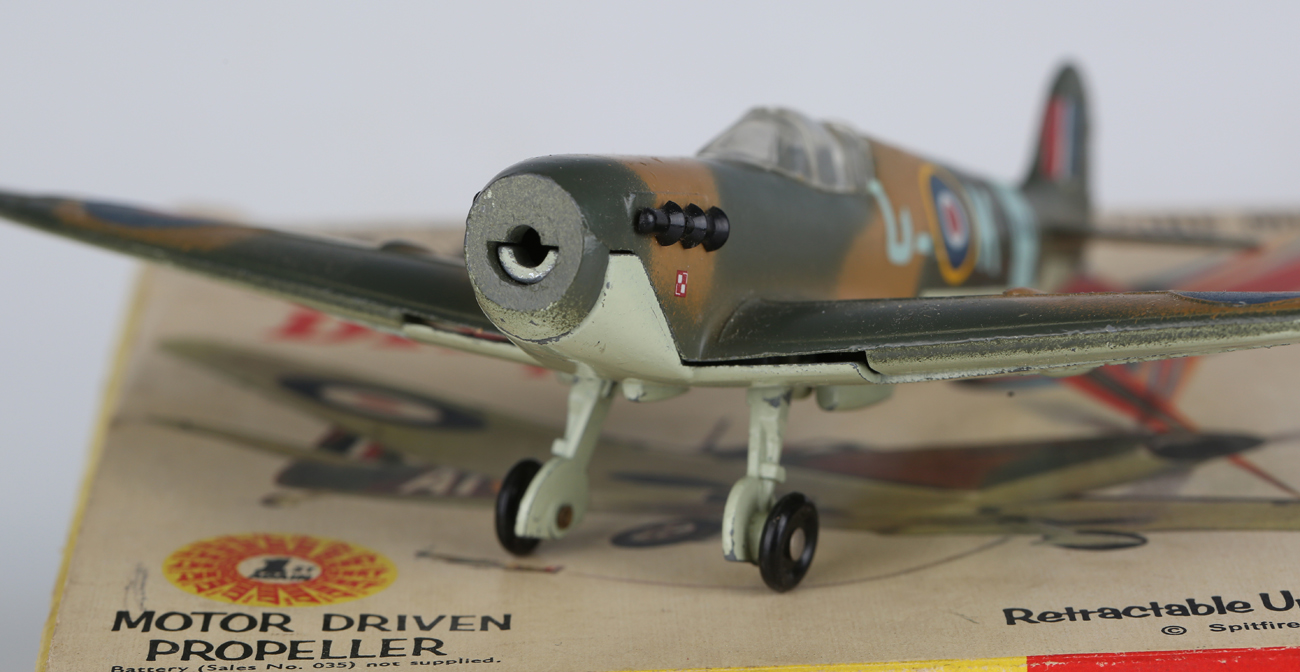 A small collection of Dinky Toys models, comprising No. 719 Spitfire MK11, No. 721 Stuka, No. 17m - Image 12 of 13