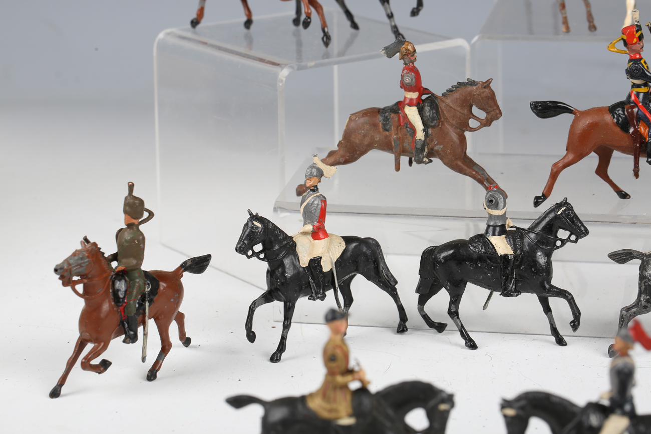 A good collection of Britains lead soldiers, including lancers and Life Guards, some boxed or with - Image 6 of 13