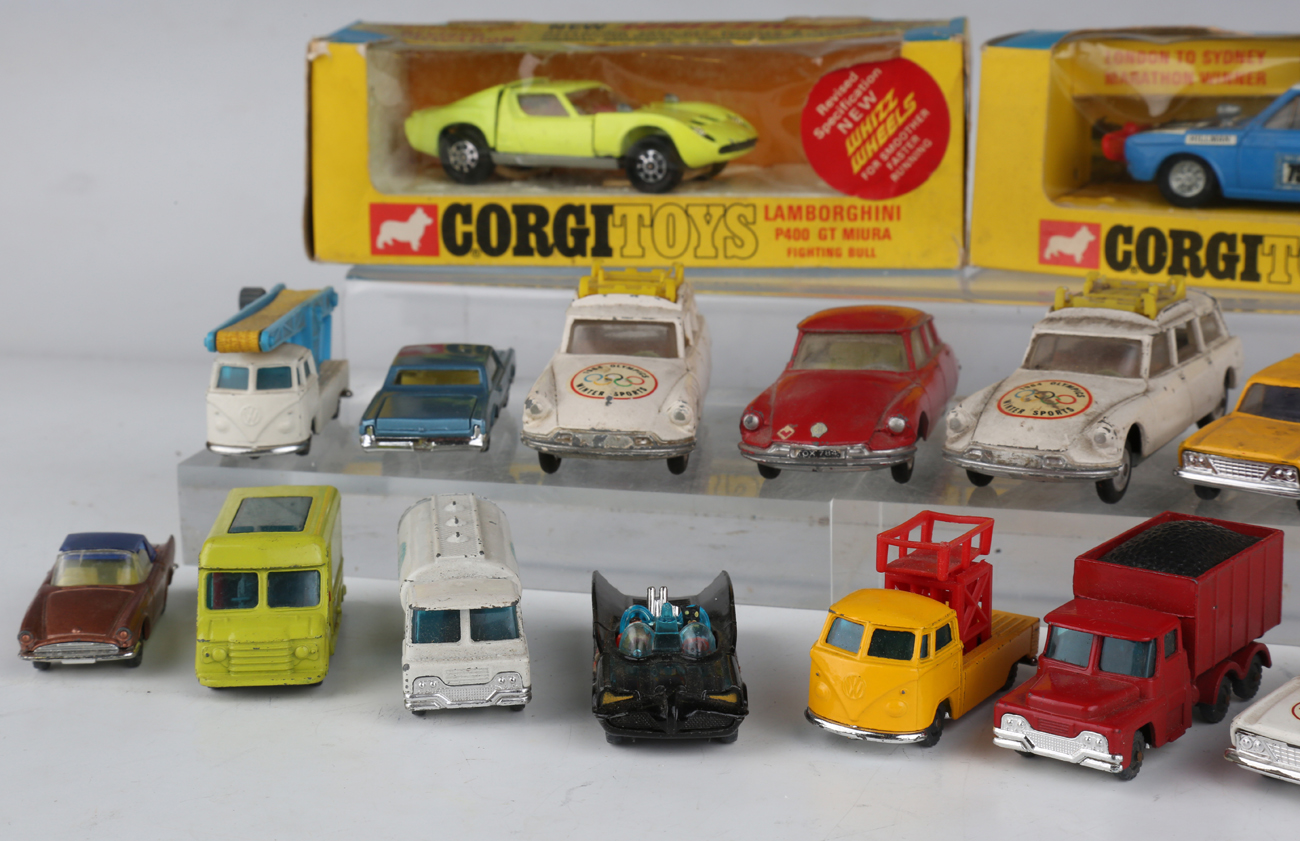 A Corgi Toys No. 302 Hillman Hunter, within a window box (lacking kangaroo, box creased, window - Image 20 of 21