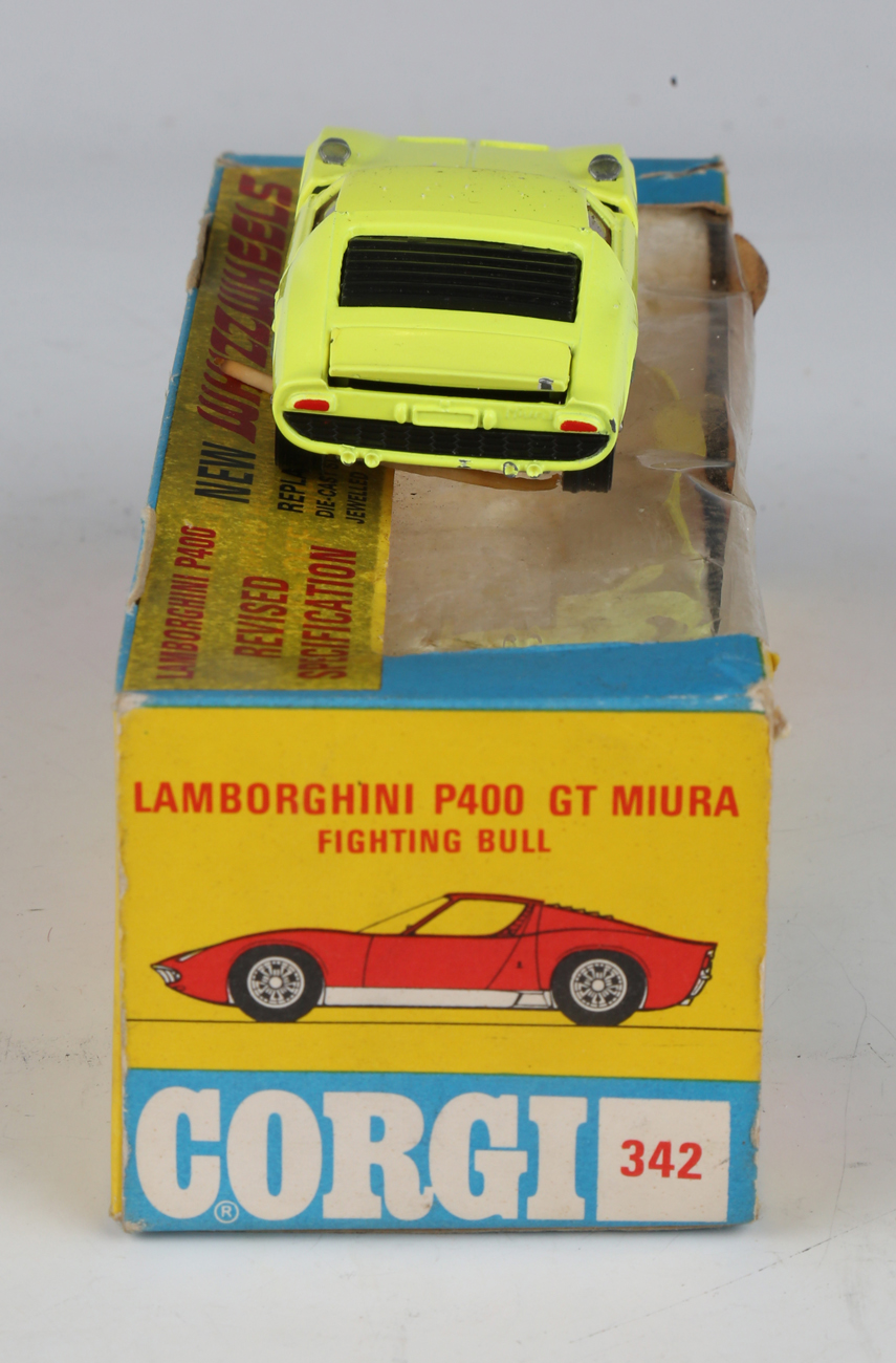 A Corgi Toys No. 302 Hillman Hunter, within a window box (lacking kangaroo, box creased, window - Image 13 of 21