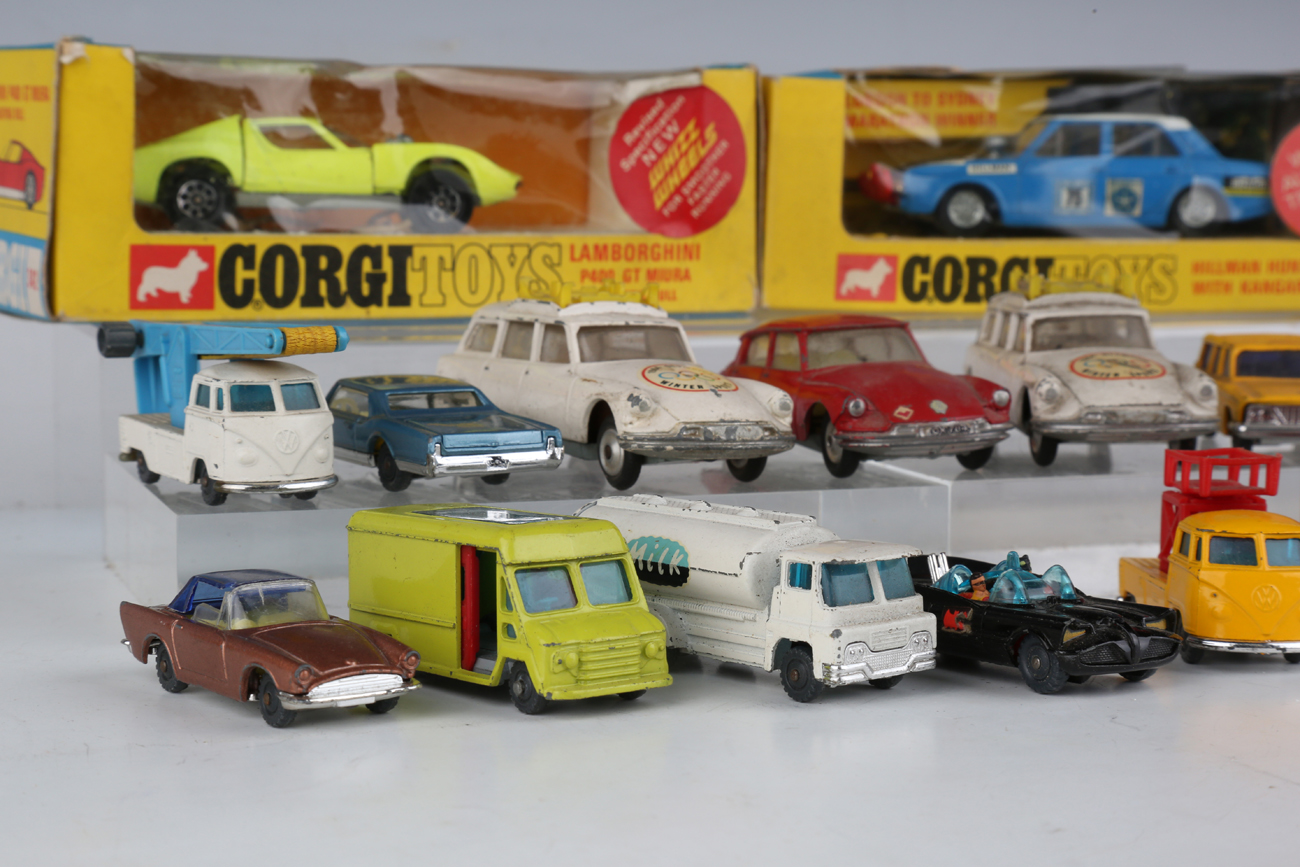 A Corgi Toys No. 302 Hillman Hunter, within a window box (lacking kangaroo, box creased, window - Image 18 of 21