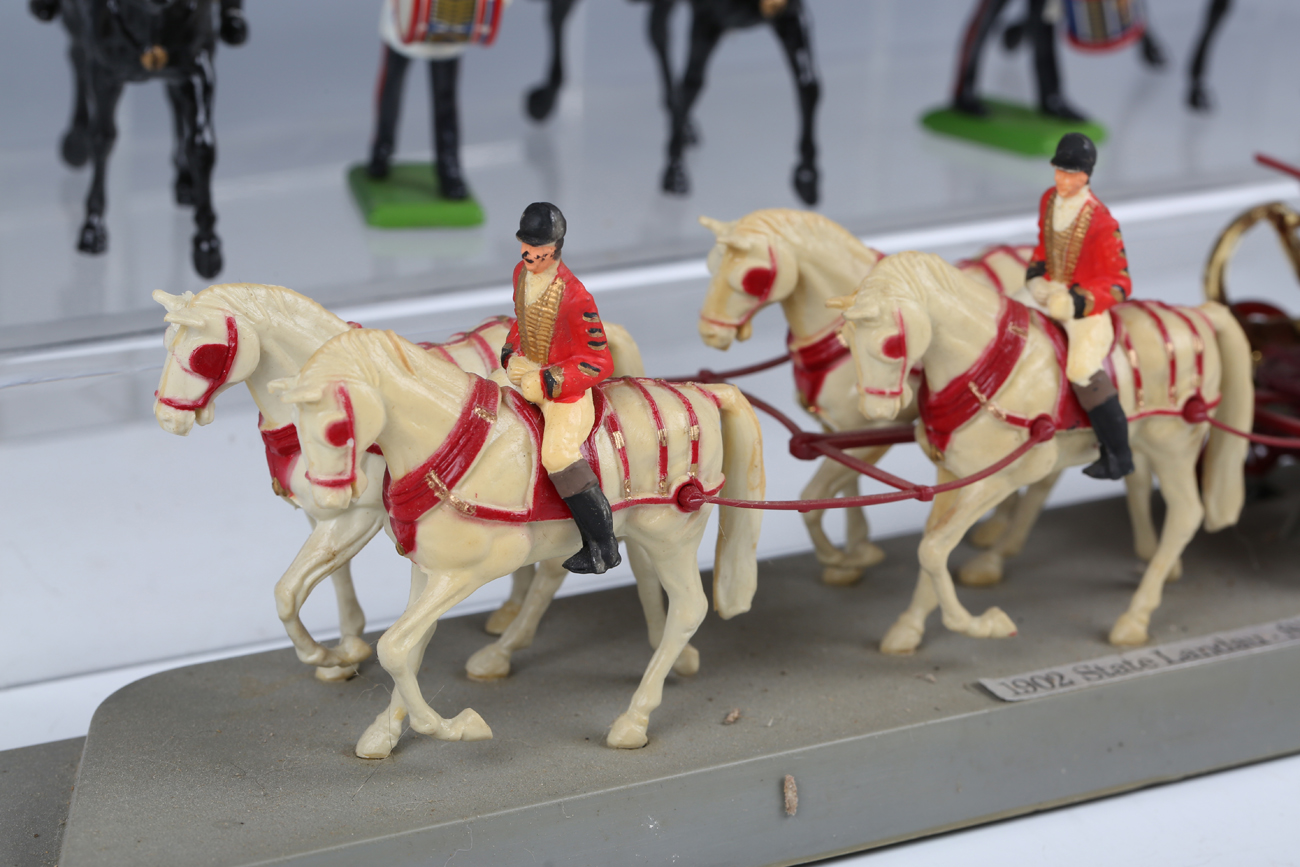 A small collection of Britains figure sets, including four No. 7230 Lifeguard mounted, four No. 7247 - Image 10 of 16