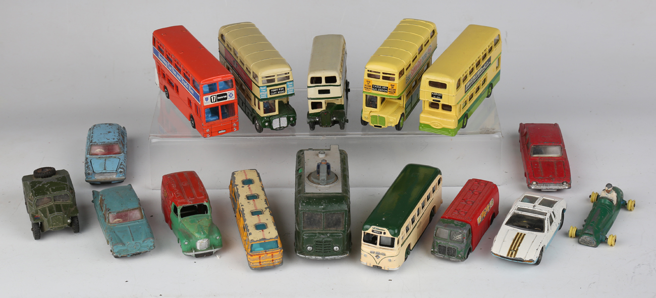 A collection of Dinky Toys and Supertoys vehicles and accessories, including a No.15 railway signals - Image 6 of 12