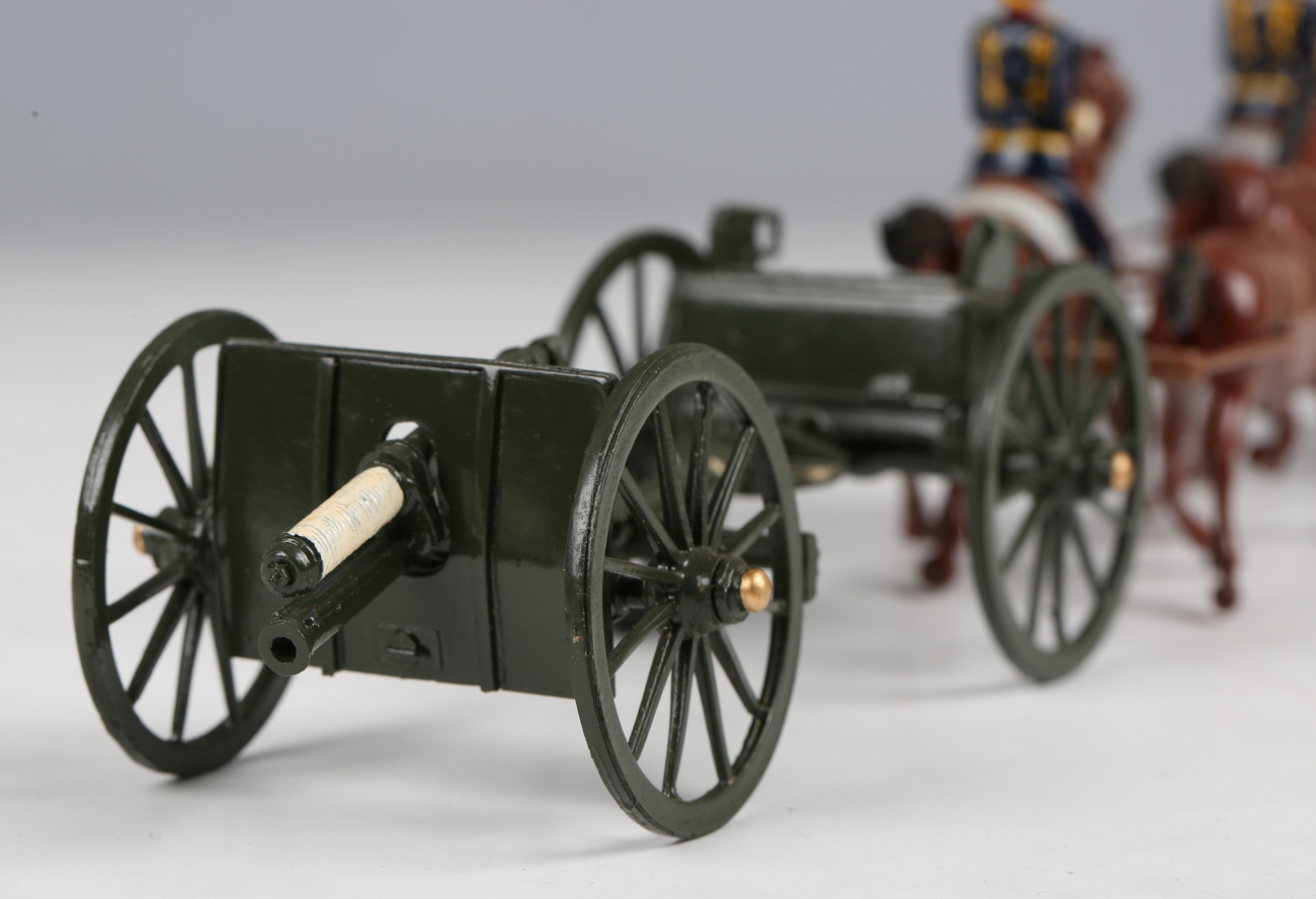 A Britains No. 8825 Centenary Collection 1893-1993 Gun Team, Royal Horse Artillery, Kings Troop - Image 7 of 10