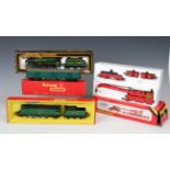 A small collection of gauge OO railway items, including a Tri-ang Hornby R.869s Battle of Britain