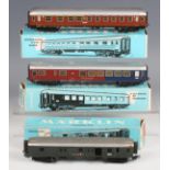 Nine Märklin gauge HO coaches, comprising restaurant car, No. 4064, No. 4090, DB 2nd, No. 4078,