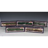 A collection of Bachmann Branch-Line gauge OO railway items, including coaches in various