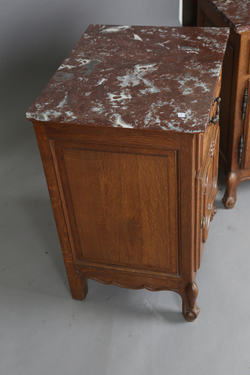 A pair of 20th century French oak marble-topped bedside cabinets, height 77cm, width 55cm, depth - Image 9 of 12