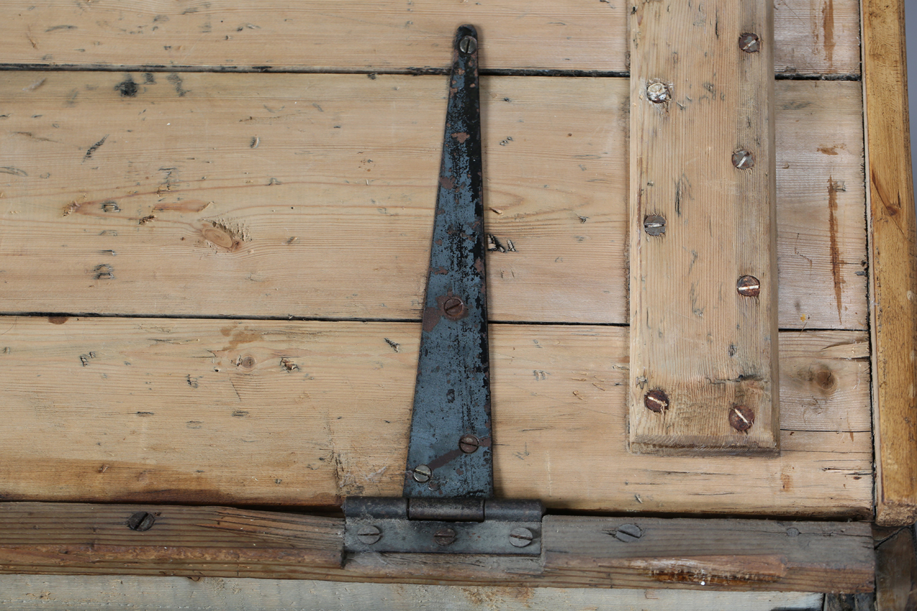 An early 20th century pine trunk, width 76cm, together with a small pine stool, width 37cm.Buyer’s - Image 6 of 9