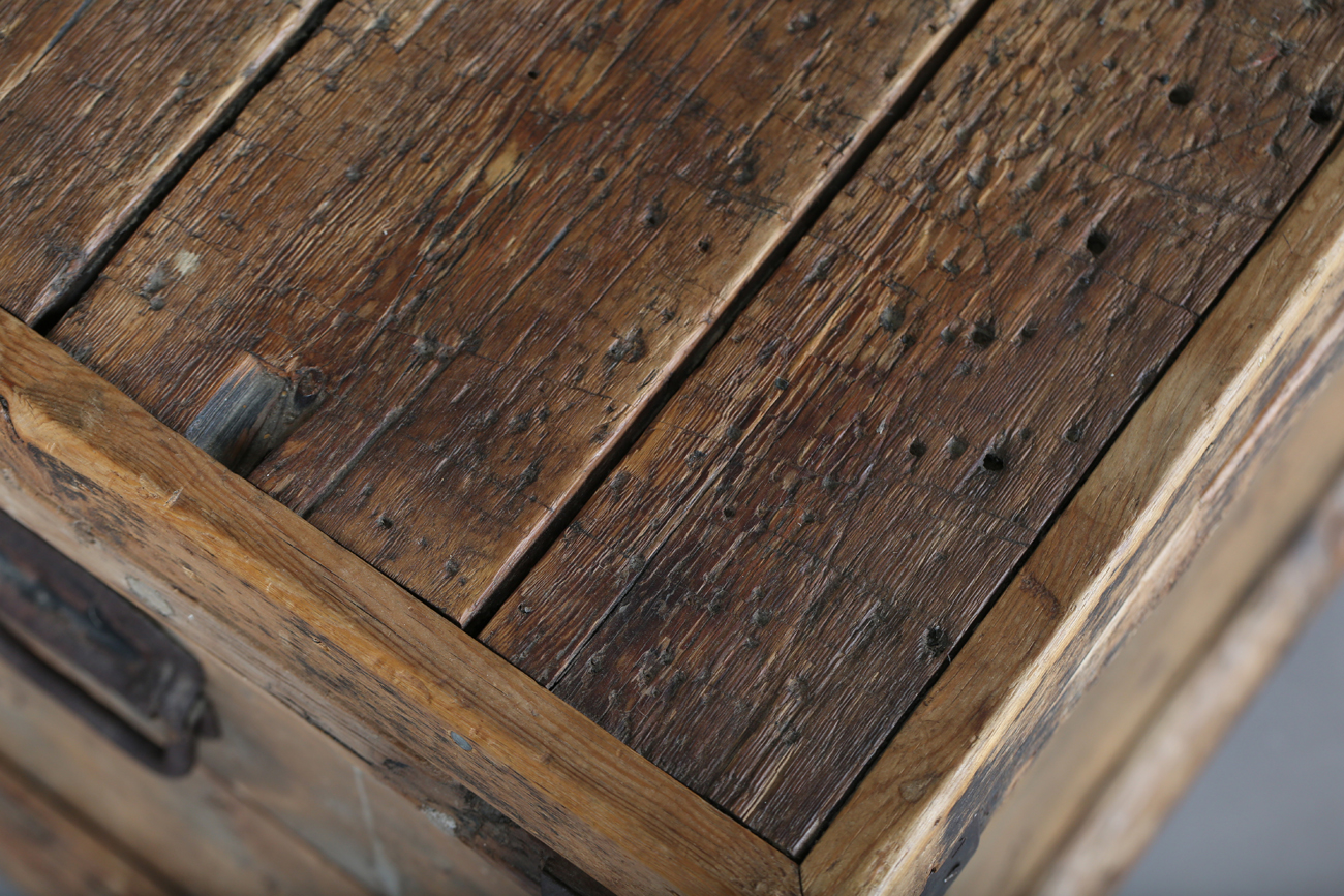 An early 20th century pine trunk, width 76cm, together with a small pine stool, width 37cm.Buyer’s - Image 2 of 9