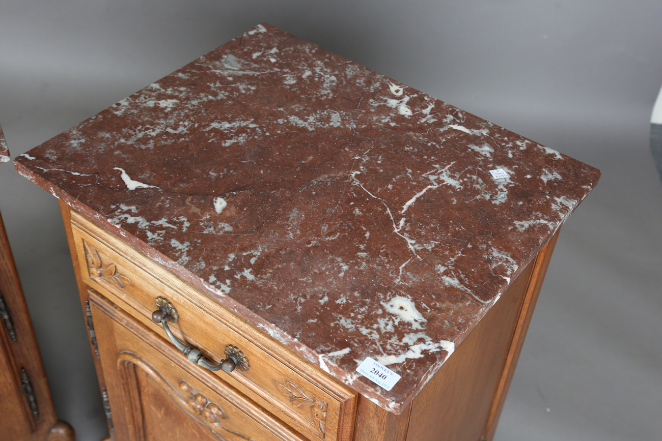 A pair of 20th century French oak marble-topped bedside cabinets, height 77cm, width 55cm, depth - Image 3 of 12