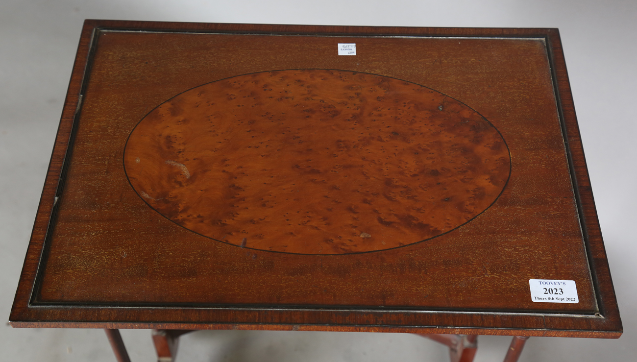 An Edwardian mahogany quartetto nest of occasional tables, each with an oval amboyna reserve and - Image 6 of 6