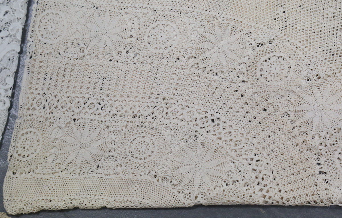 A collection of whitework, including mainly crochet work tablecloths and other table linen.Buyer’s - Image 10 of 13