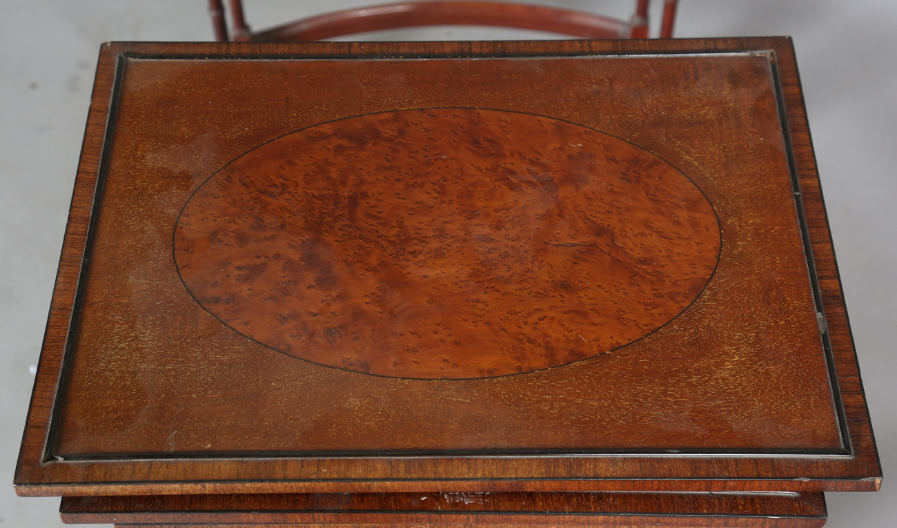 An Edwardian mahogany quartetto nest of occasional tables, each with an oval amboyna reserve and - Image 4 of 6