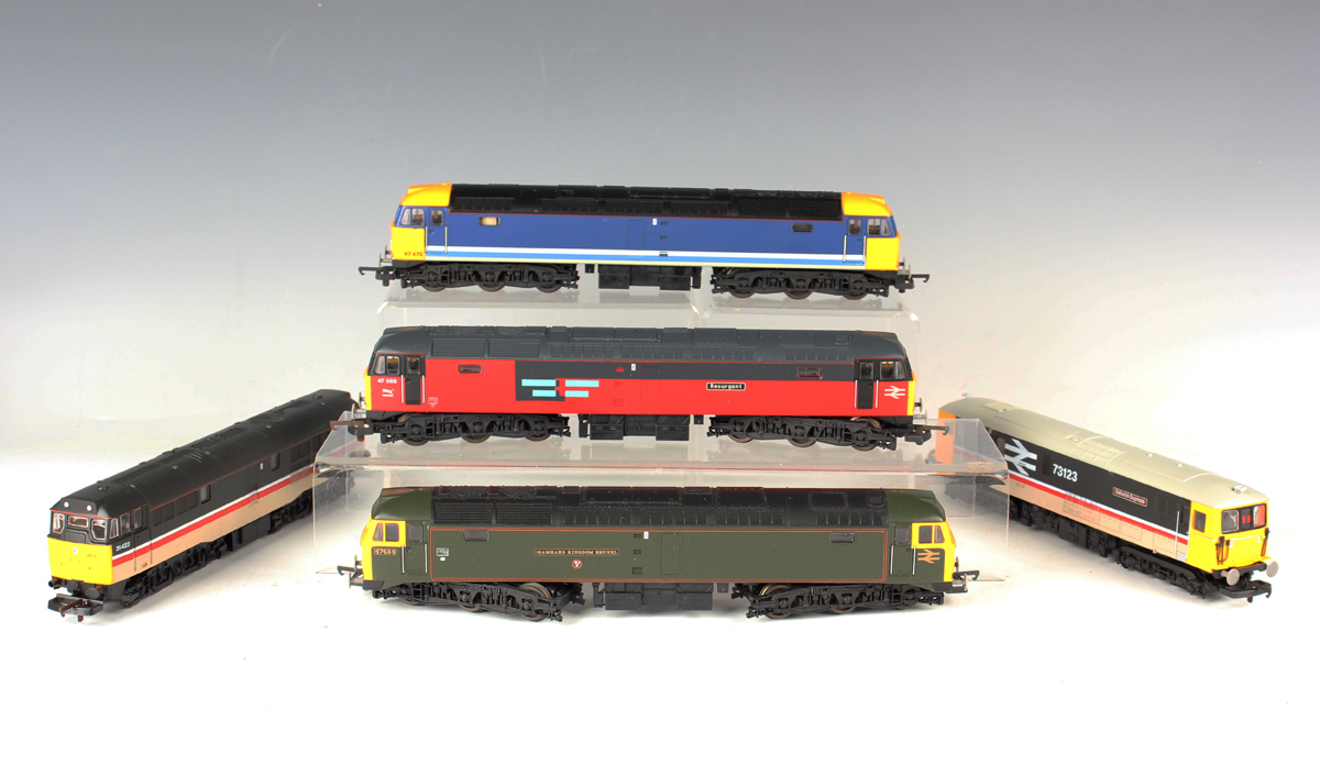 Fourteen Lima gauge OO diesel locomotives in various liveries, all boxed.Buyer’s Premium 29.4% (