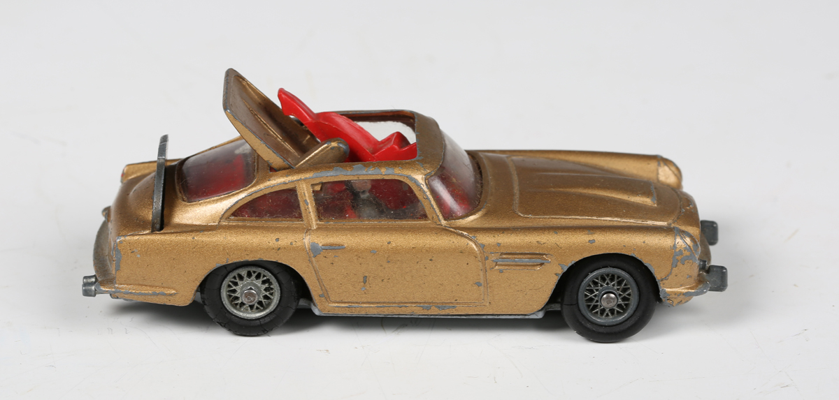 A Corgi Toys No. 336 James Bond Toyota 2000 GT, boxed with diorama, card packing, lapel badge, - Image 12 of 36