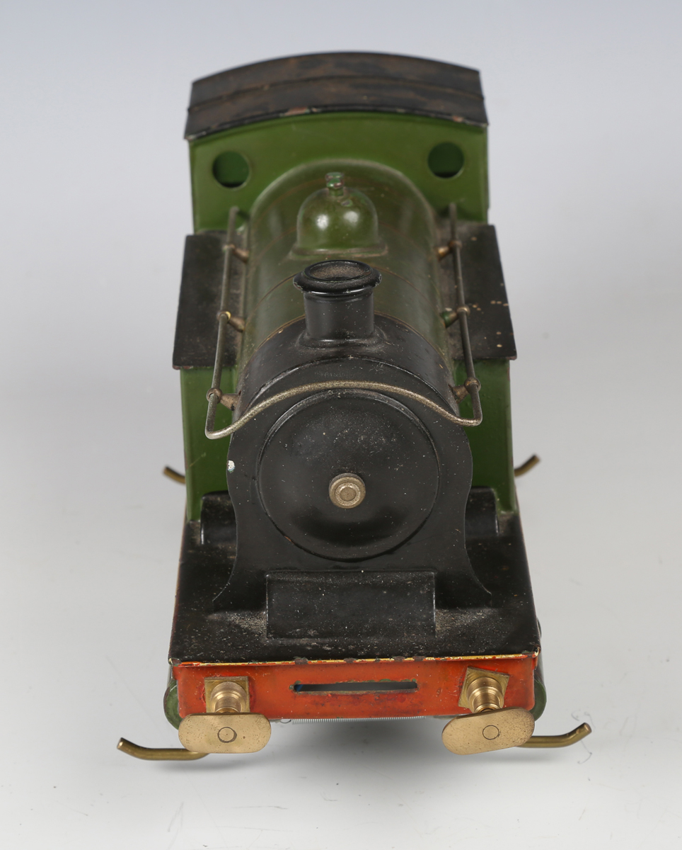 A collection of gauge 1 trains and accessories, comprising electric 4-6-0 locomotive and tender in - Bild 49 aus 55