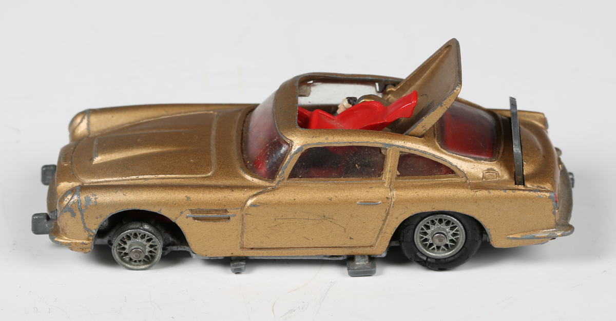 A Corgi Toys No. 336 James Bond Toyota 2000 GT, boxed with diorama, card packing, lapel badge, - Image 14 of 36