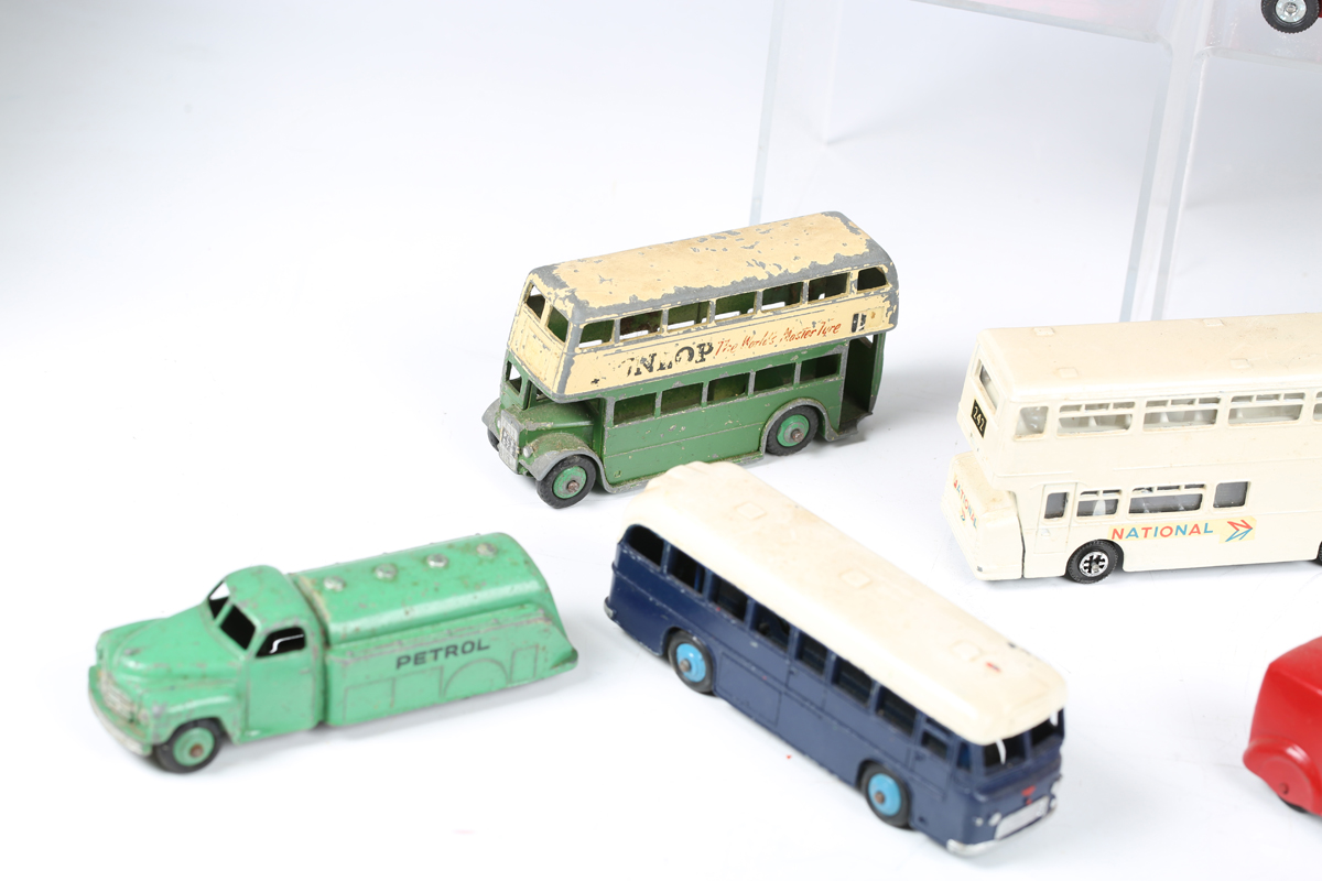 A collection of Dinky Toys vehicles, including No. 952 Vega Major luxury coach, boxed, No. 289 - Bild 9 aus 11