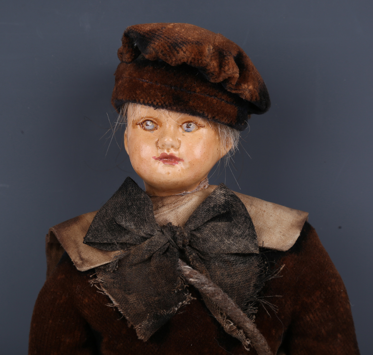 An early 20th century German bisque head musical sailor doll with blond hair and painted features, - Bild 7 aus 7