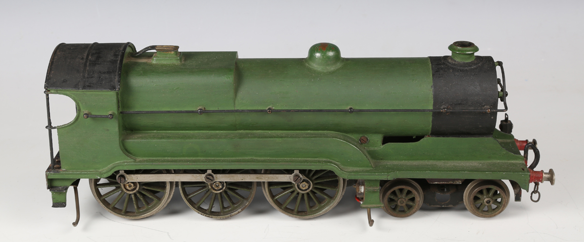 A collection of gauge 1 trains and accessories, comprising electric 4-6-0 locomotive and tender in - Bild 53 aus 55