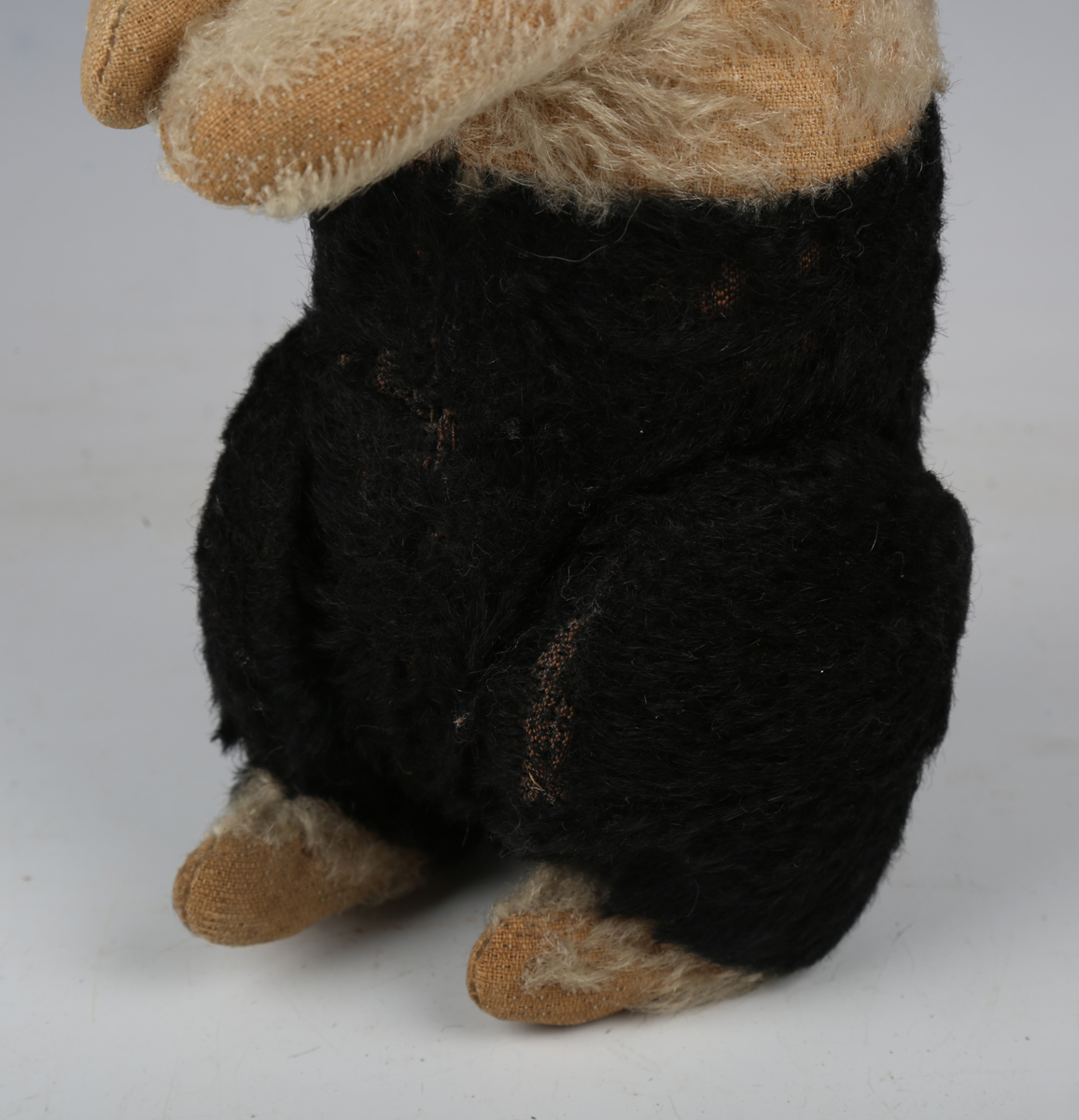 A Steiff mohair black and white rabbit, possibly Hollander Hase (Dutch Rabbit), with underscore - Bild 6 aus 8