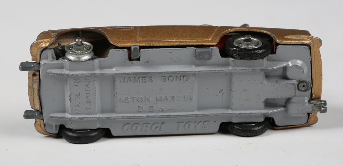 A Corgi Toys No. 336 James Bond Toyota 2000 GT, boxed with diorama, card packing, lapel badge, - Image 10 of 36