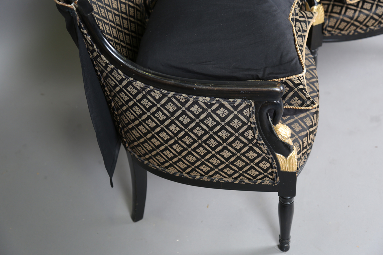 A pair of late 19th century Continental ebonized and parcel gilt showframe armchairs with tub - Bild 7 aus 12