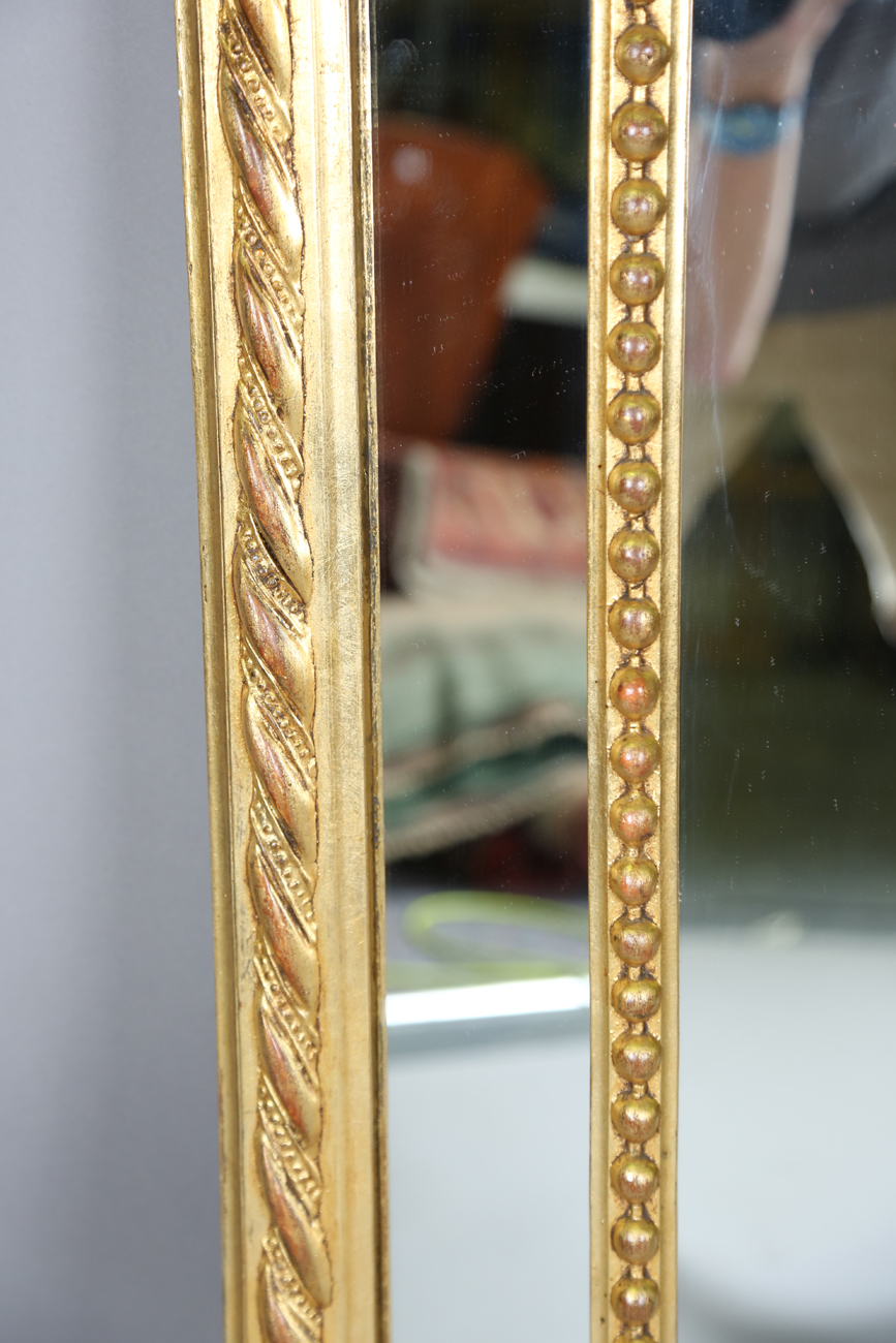 A 19th century gilt composition sectional wall mirror with a bird and quiver surmount above a beaded - Bild 6 aus 9