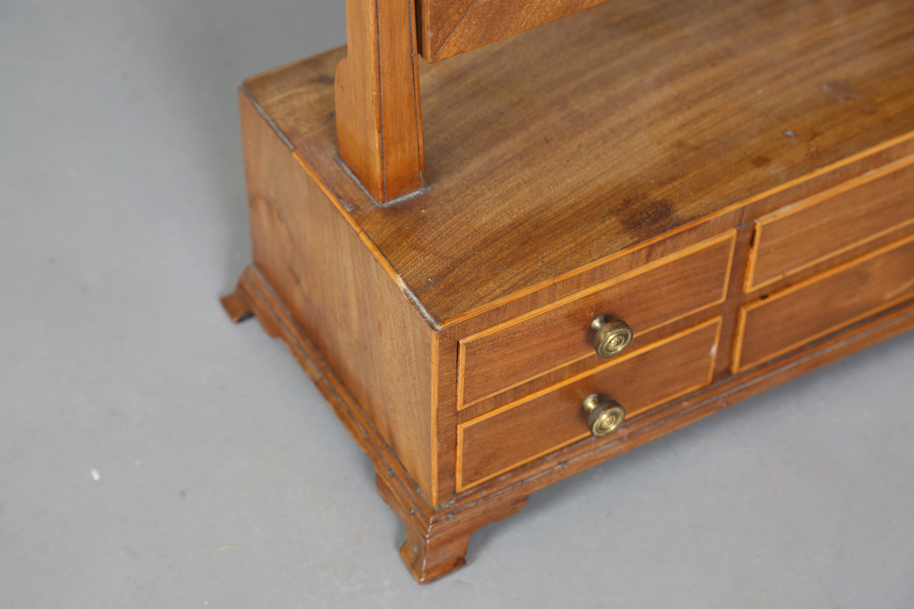 A 19th century mahogany swing frame mirror, fitted with six drawers with boxwood stringing, height - Bild 6 aus 7