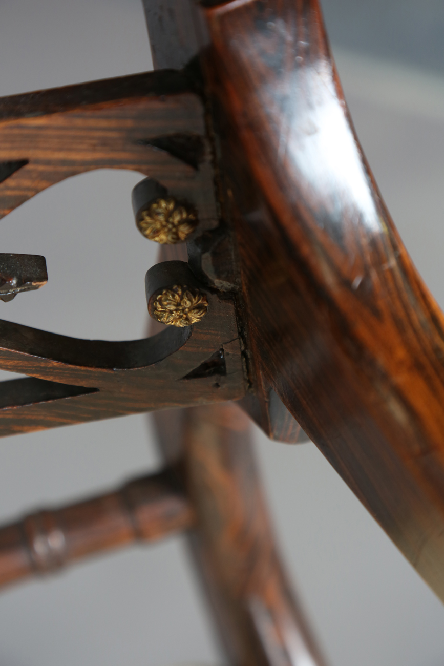 A set of eight Regency simulated rosewood and gilt brass mounted dining chairs, the centre rails - Bild 12 aus 25