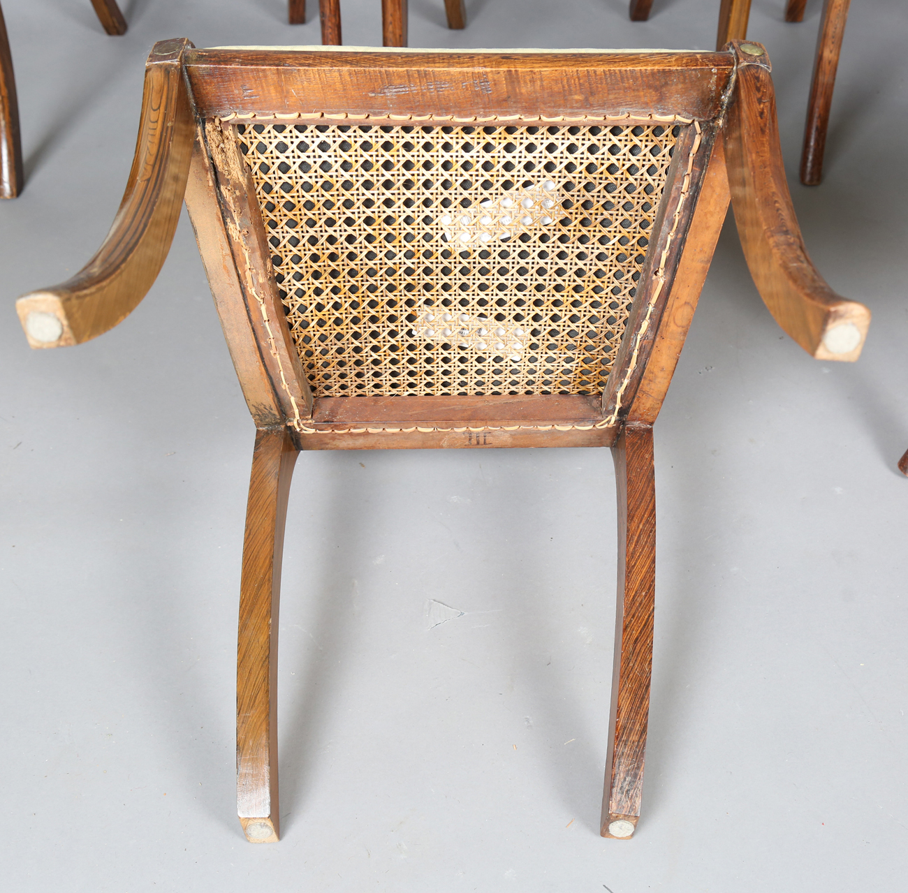 A set of eight Regency simulated rosewood and gilt brass mounted dining chairs, the centre rails - Bild 5 aus 25