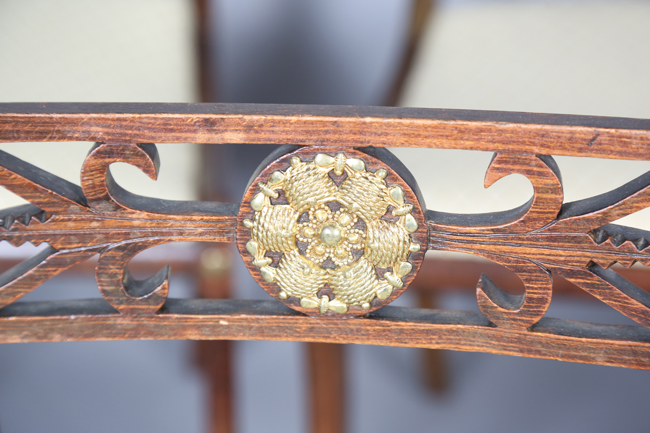 A set of eight Regency simulated rosewood and gilt brass mounted dining chairs, the centre rails - Bild 8 aus 25