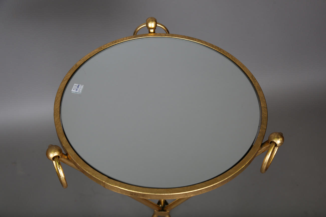 A pair of modern gilt painted metal mirror-topped stands, height 75cm, diameter 36cm.Buyer’s Premium - Bild 4 aus 8